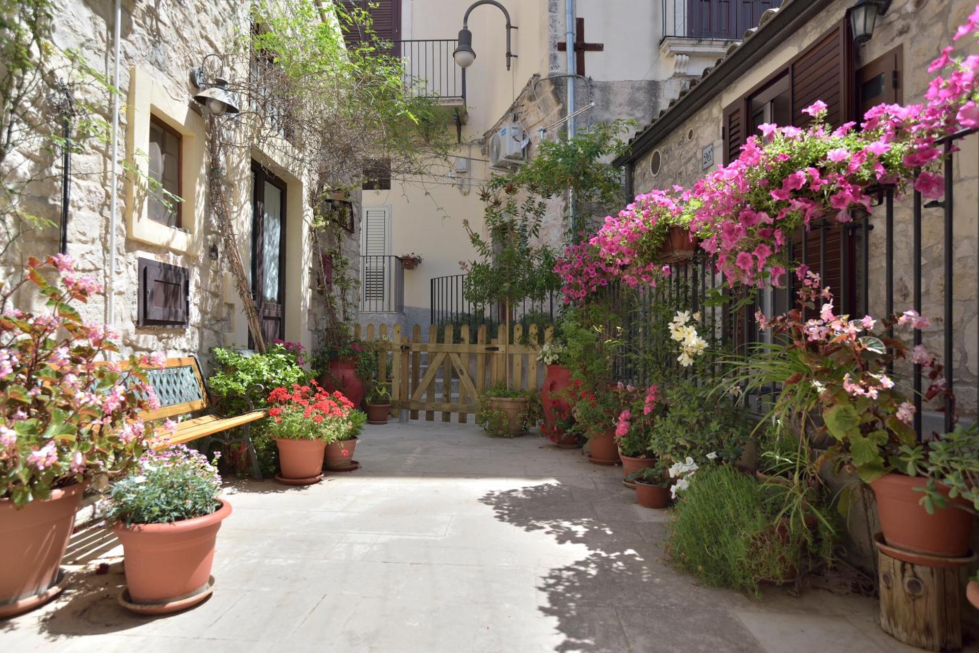 Case Del Vicolo Stretto Modica Exterior foto